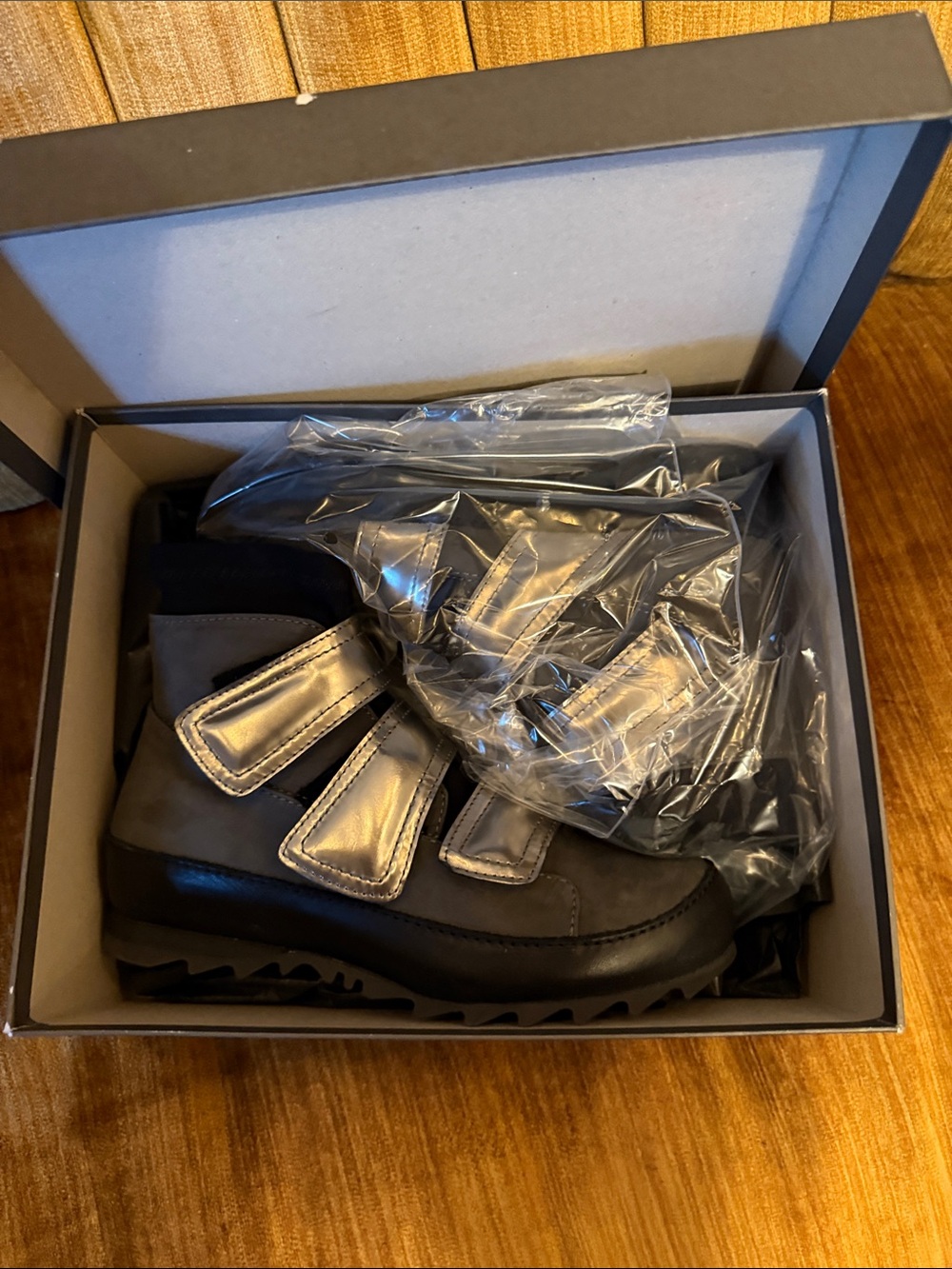Men's Gray and Black Strap Boots - Modern Casual Comfort
